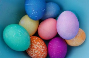 decorare e colorare uova